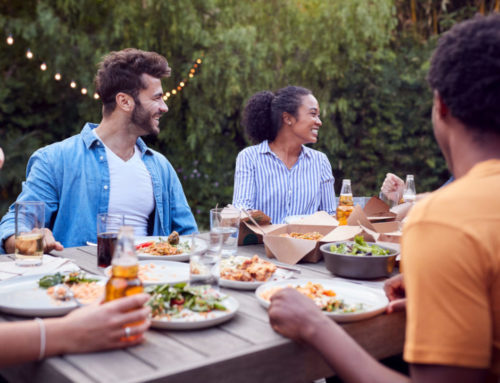 5 Tips for Eating Healthy at Parties